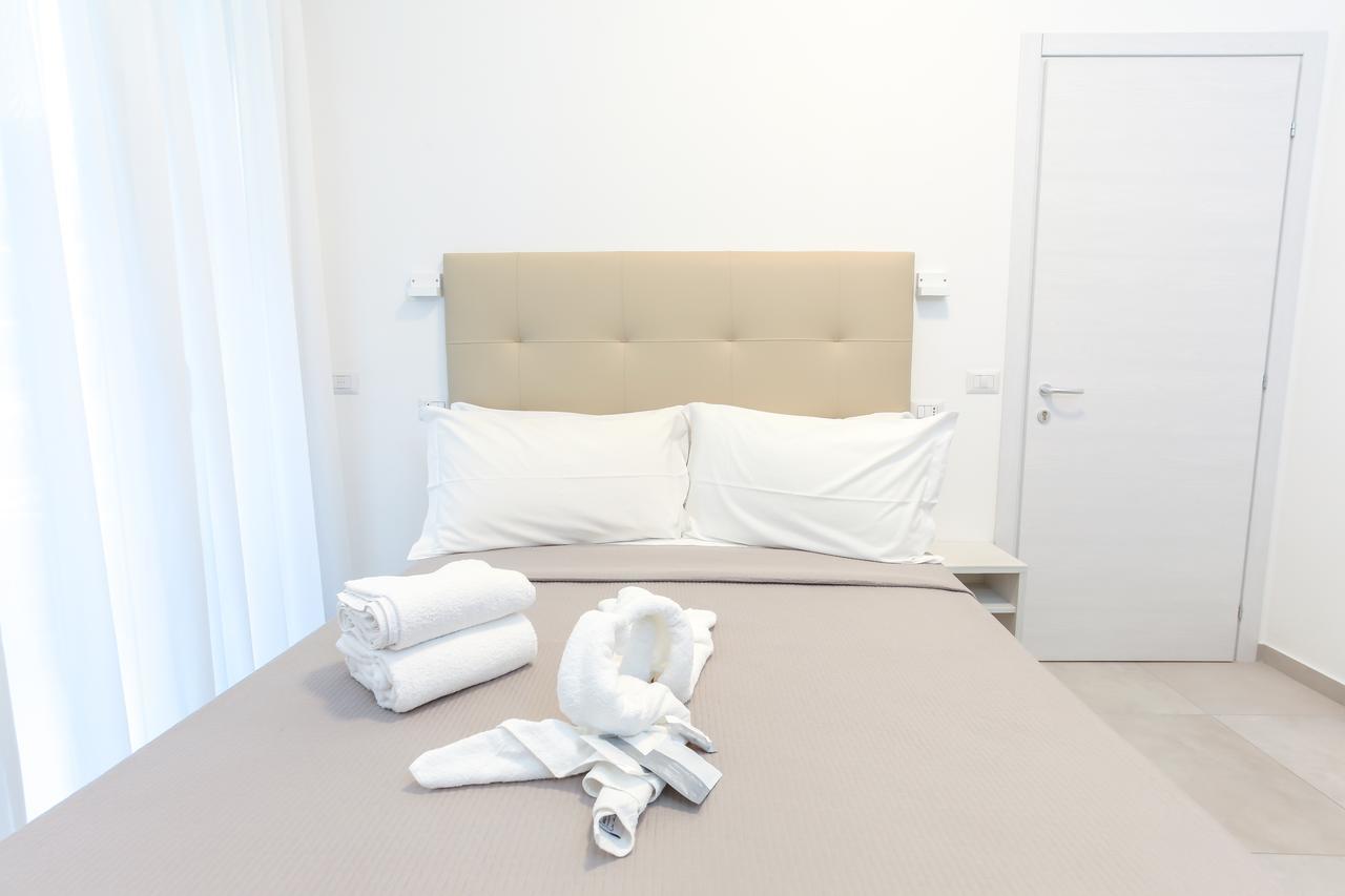 Hotel Tourist Meuble 里米尼 外观 照片
